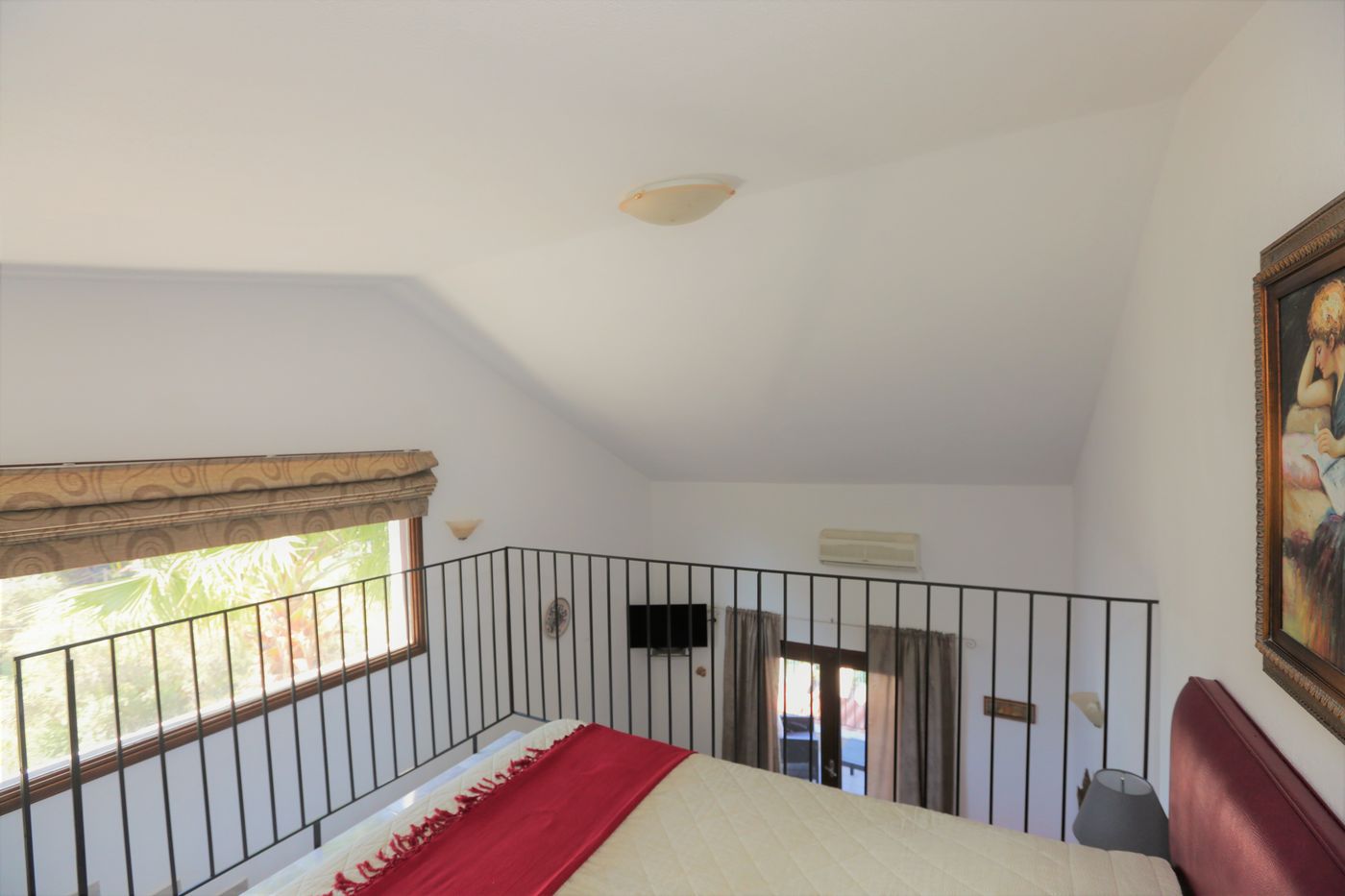 Angelina-Studios-Room-21