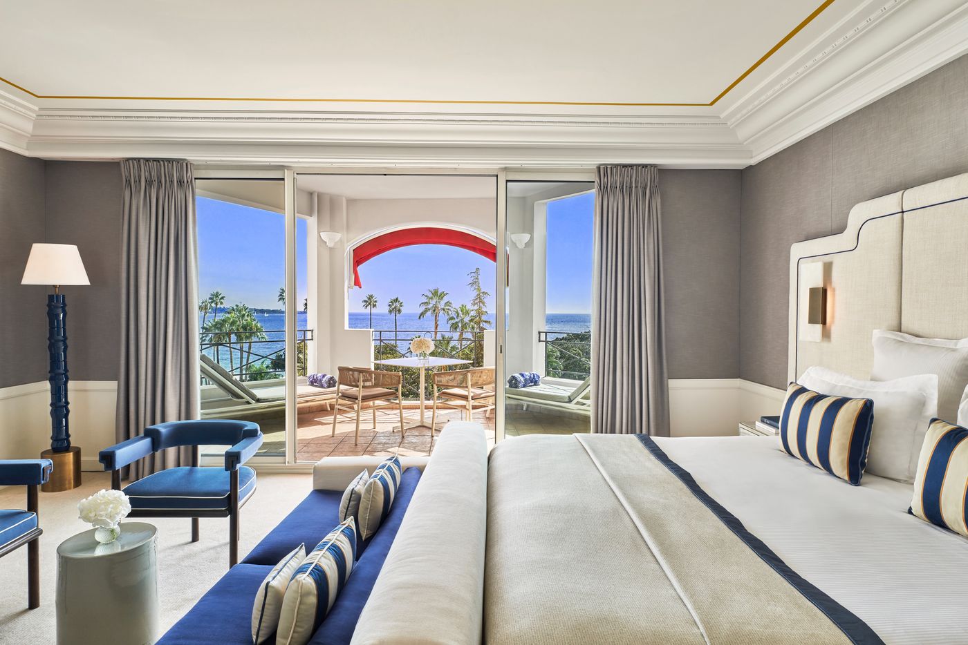 H----tel-Barri----re-Le-Majestic-Cannes-Room-21