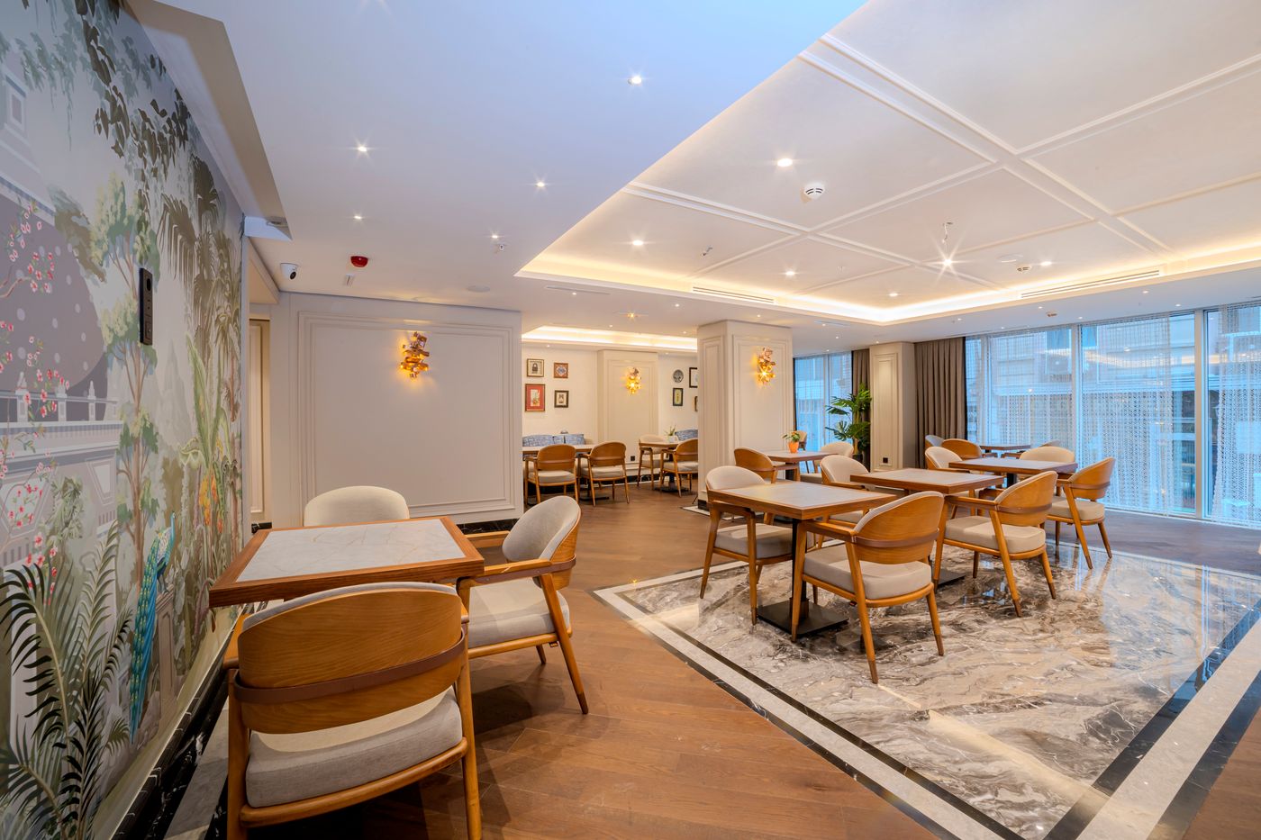 Grand-Hilarium-Hotel-Lobby-26