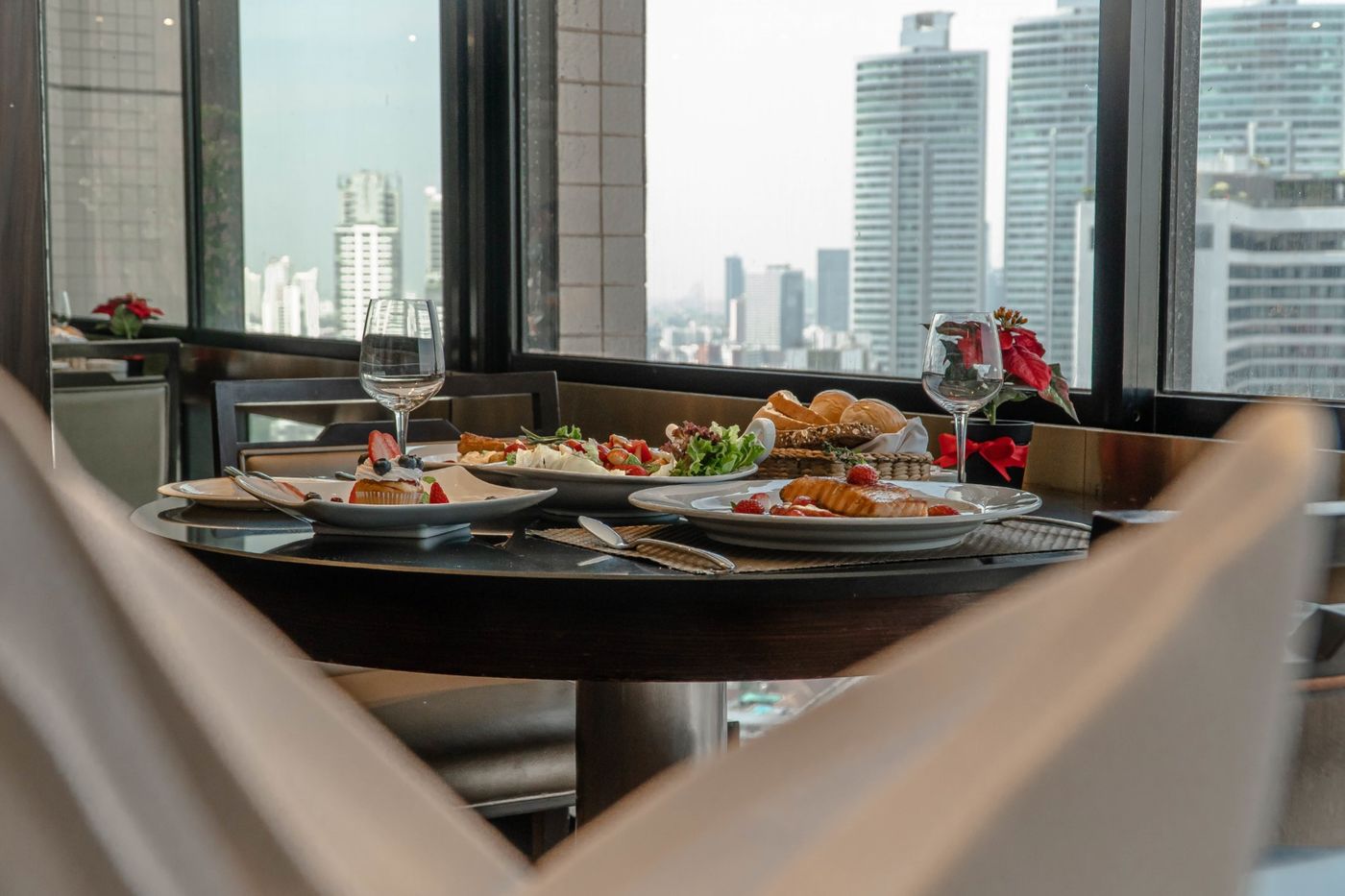 Emporium-Suites-by-Chatrium-Restaurant-22