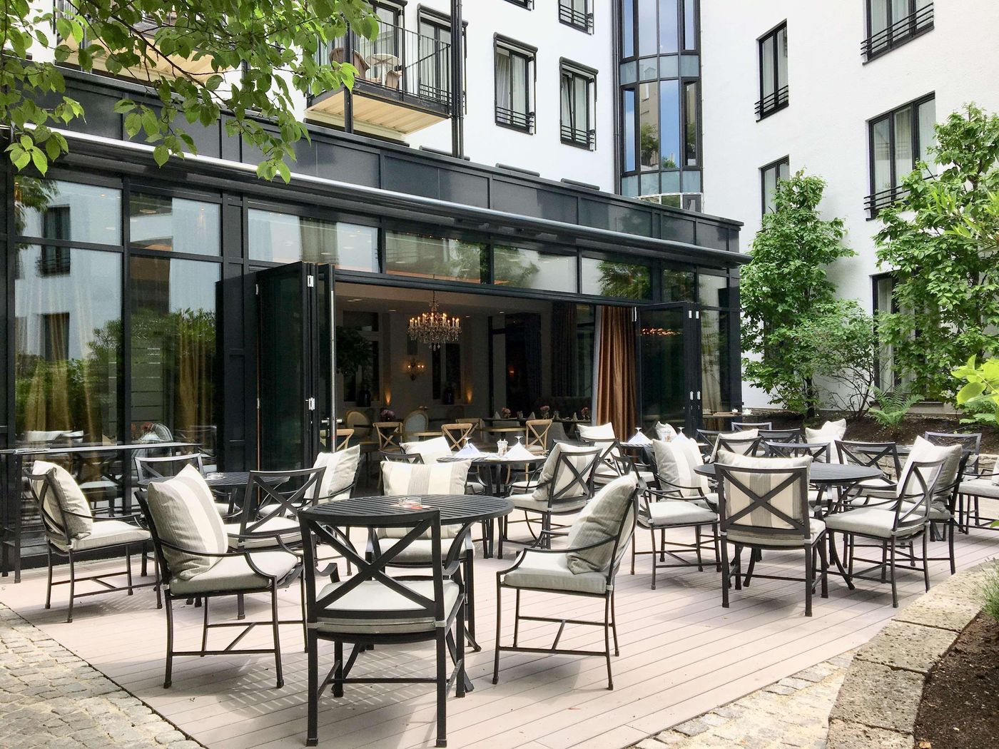 Hotel-Muenchen-Palace-Restaurant-54