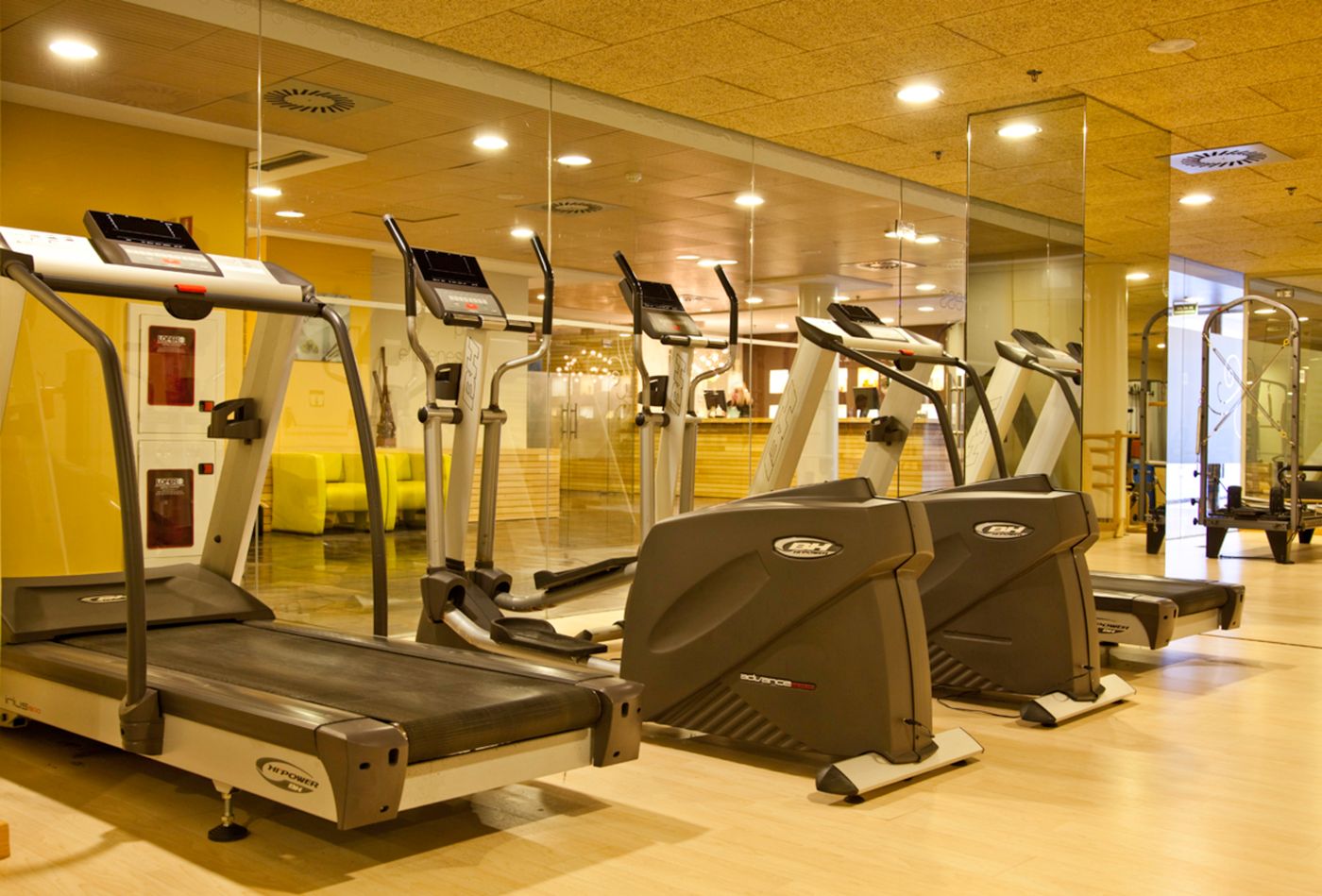 AR-Diamante-Beach-Sports-and-Entertainment-64