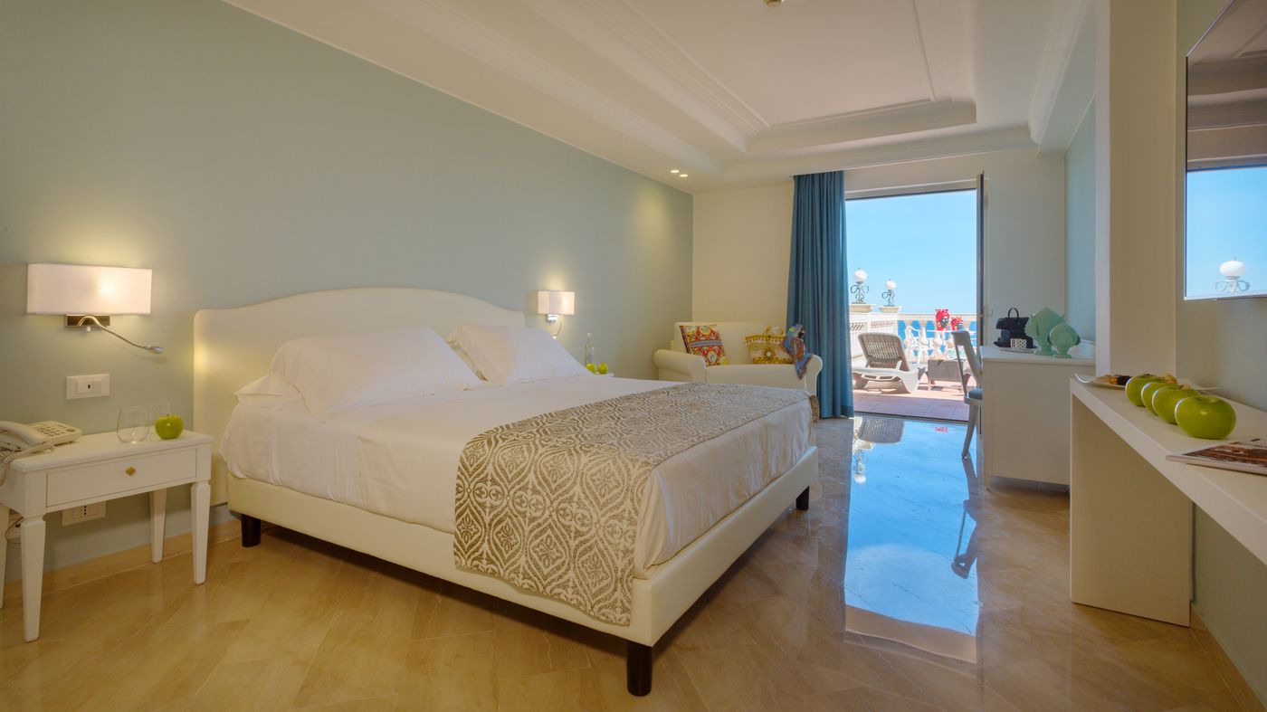 Hellenia-Yachting-Room-14