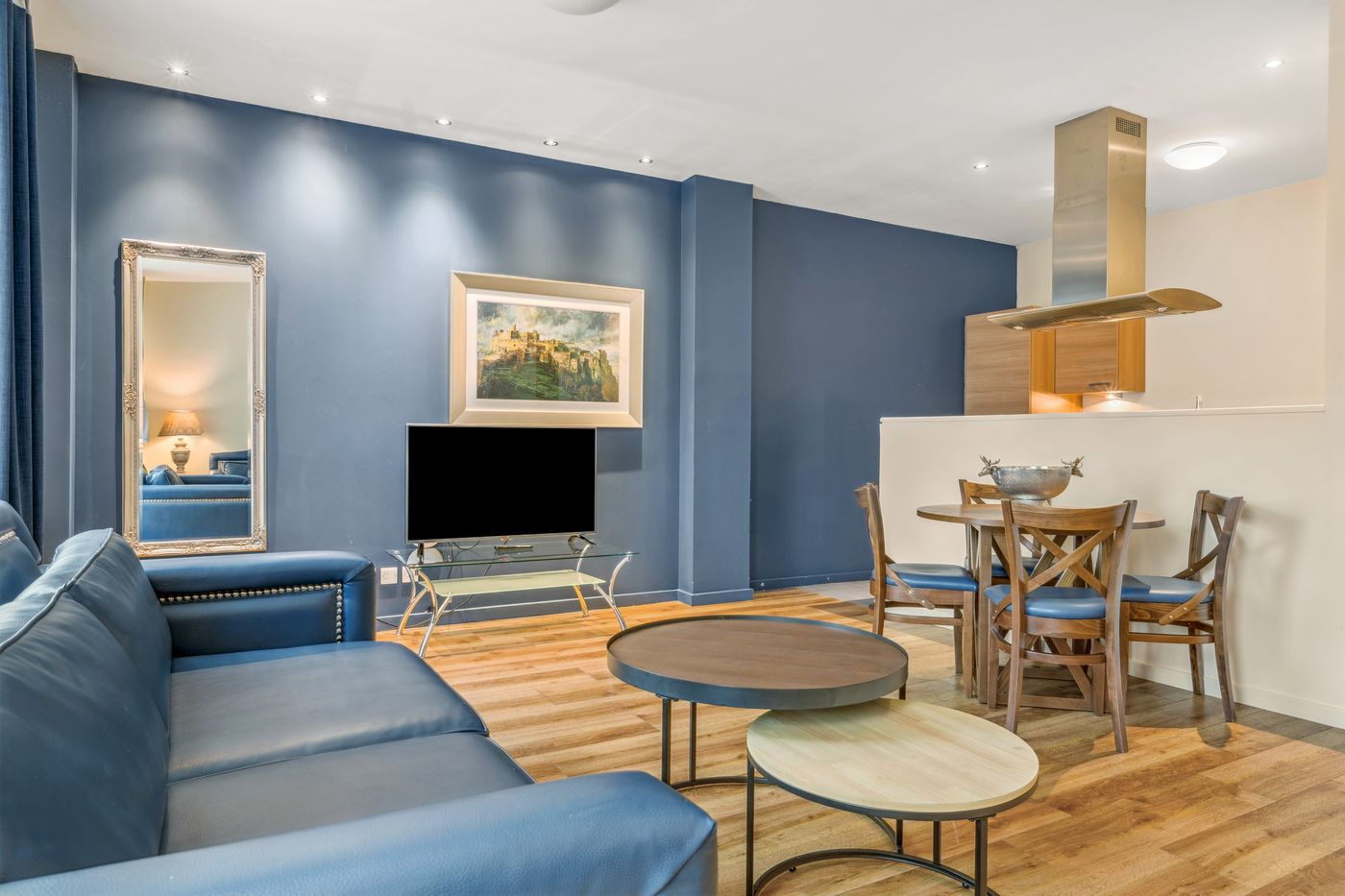 Princes Street Suites - United Kingdom - Edinburgh - Room - 6