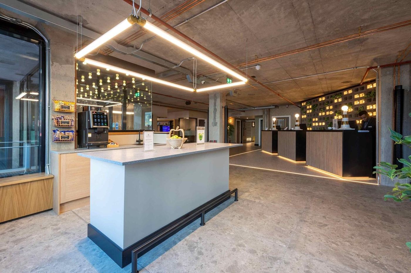 Sandman Signature Glasgow Hotel-United Kingdom-Glasgow-Lobby-10