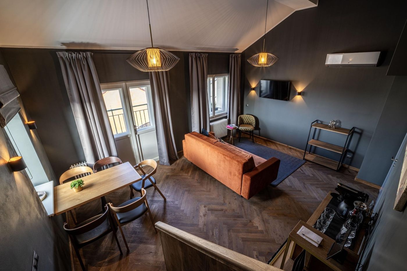 The-Viaduct---Suites---More-Room-25