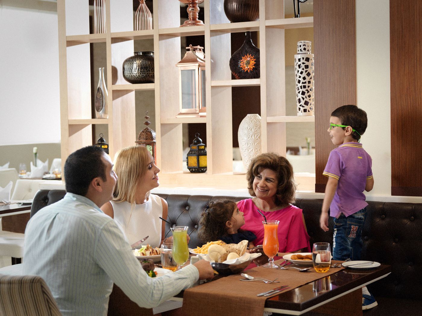 Gloria-Hotel---Furnished-Apartments-FZ--LLC-Restaurant-33