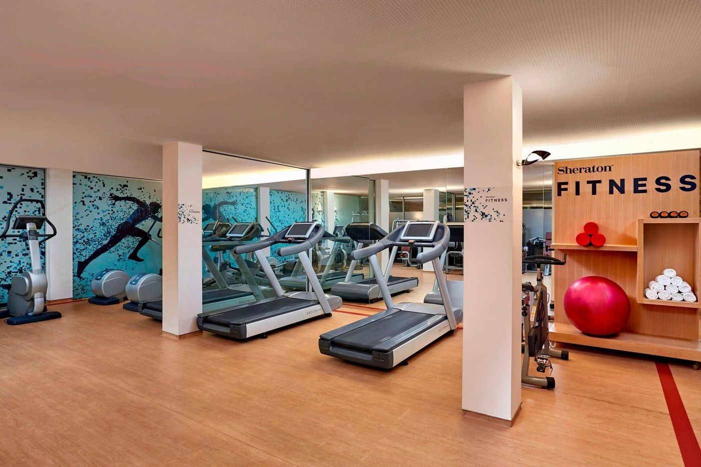 Sheraton-Lisboa-Hotel---Spa-Sports-and-Entertainment-80