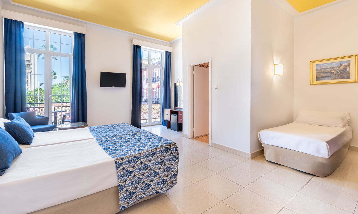 Hoteles-Globales-Reina-Cristina-Room-16