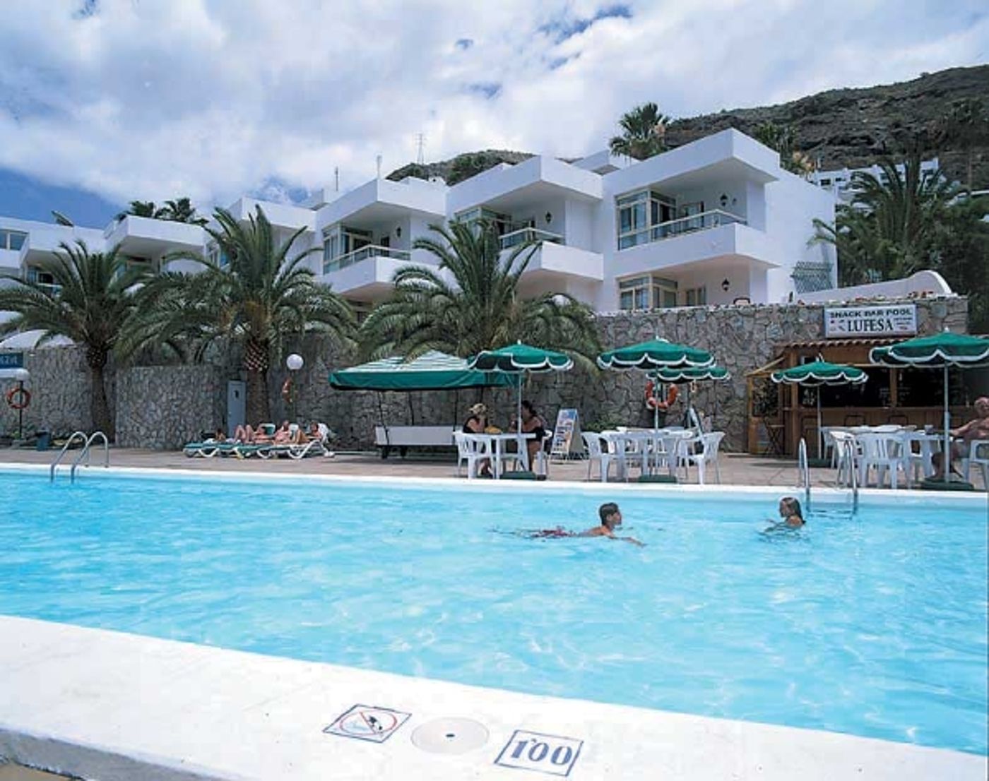 Sun Suites Lufesa