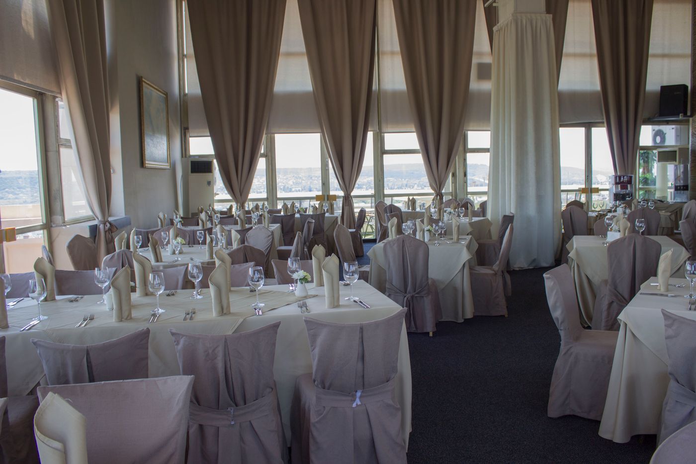 Hotel-Cherno-More-Restaurant-23