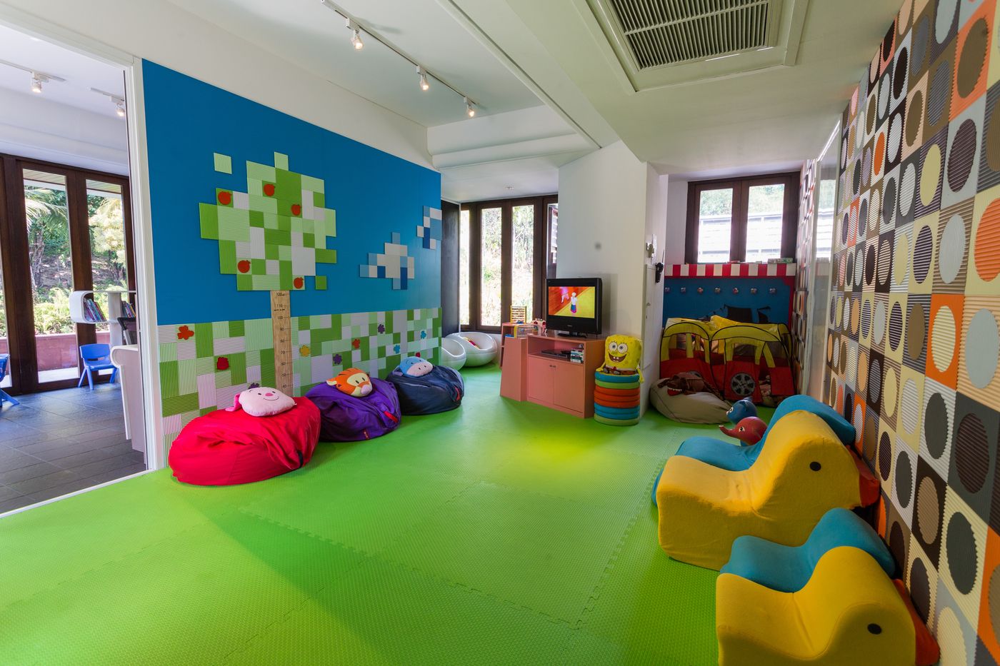 Trisara-Sports-and-Entertainment-85