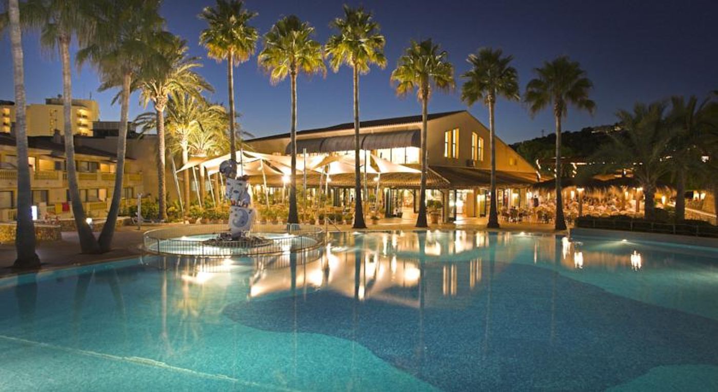 Royal Son Bou Family Club