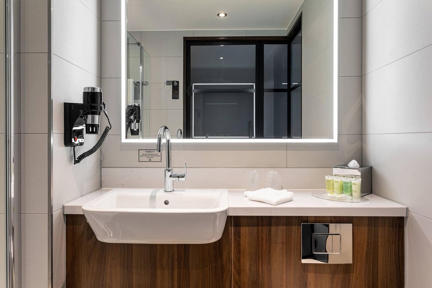 Courtyard-Amsterdam-Airport-Room-44