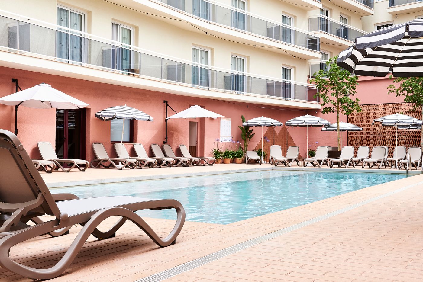 12.06.25 Tent Lloret de Mar