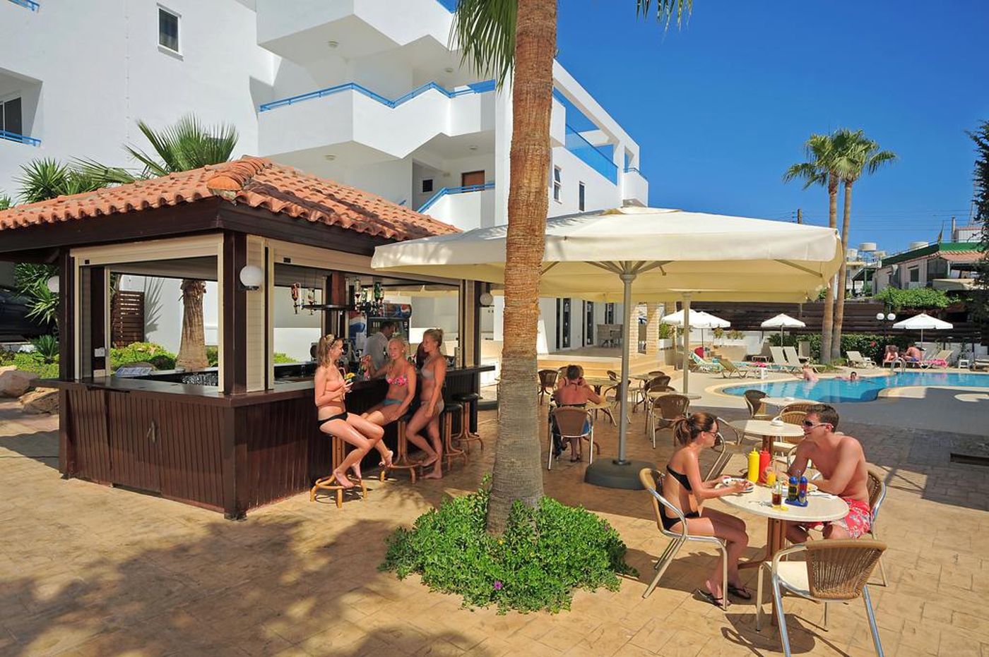 Petrosana-Apartments-Bar-7