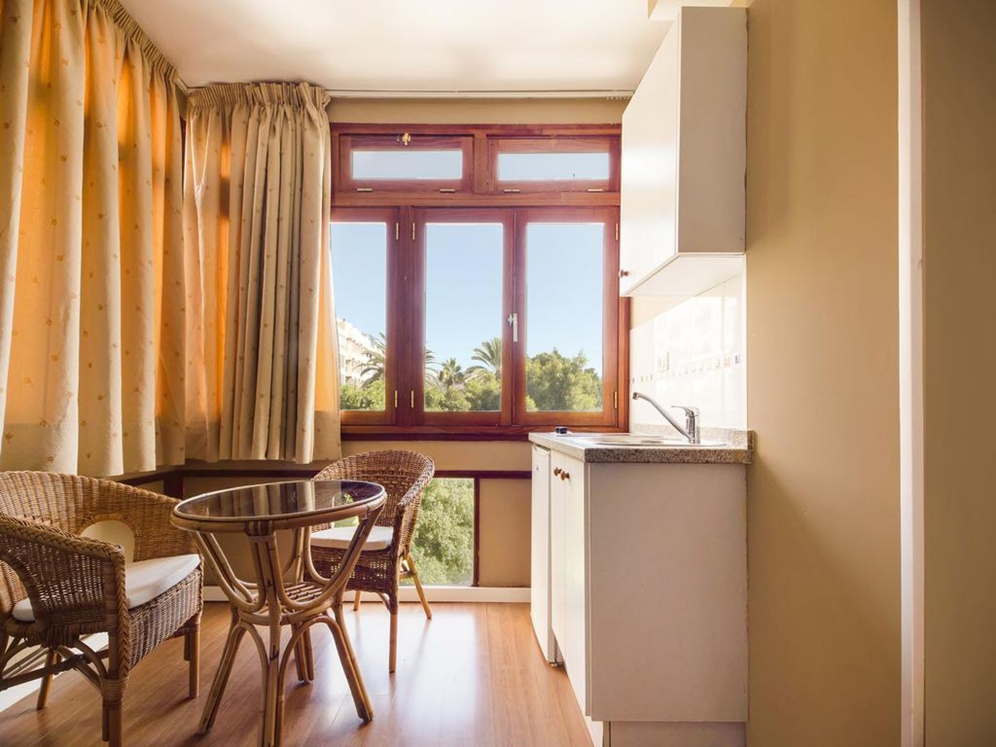 Miami-Las-Palmas-Room-17