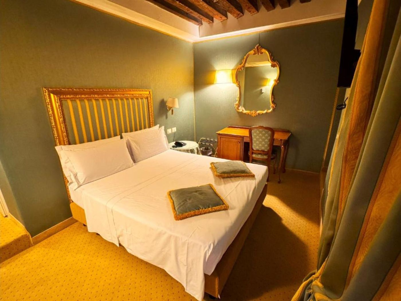 Hotel-Corte-Contarina-Room-10