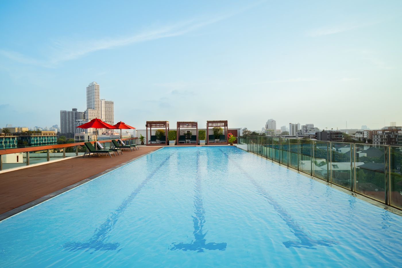 Shama-Petchburi-47-Bangkok-Pool-11