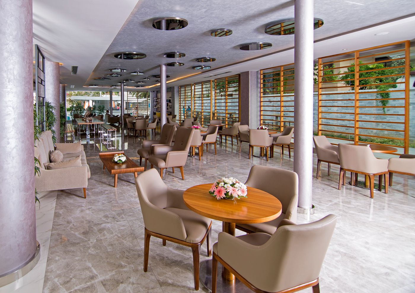 Mirage-World-Lobby-43