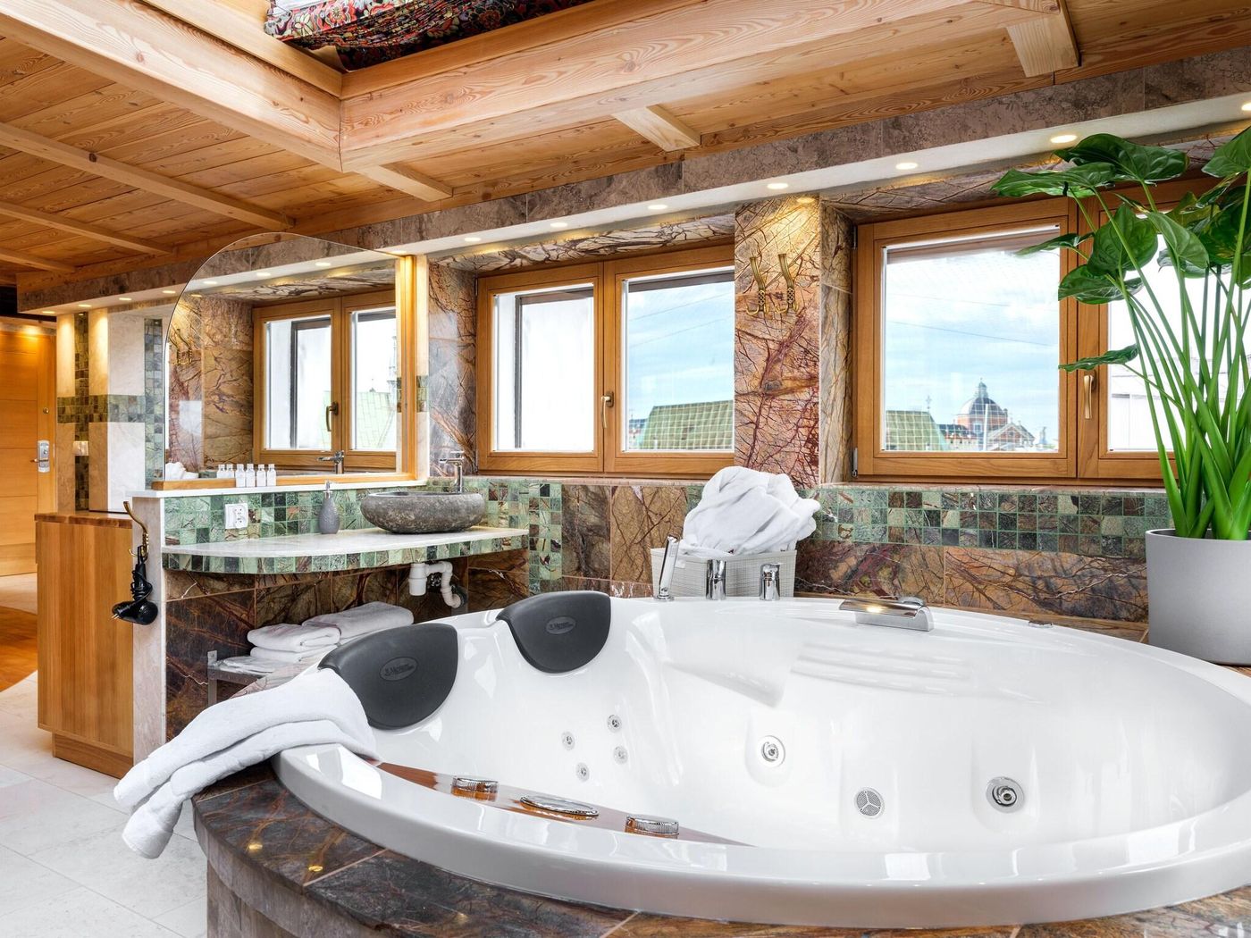 Aparthotel-Stare-Miasto-Sports-and-Entertainment-40