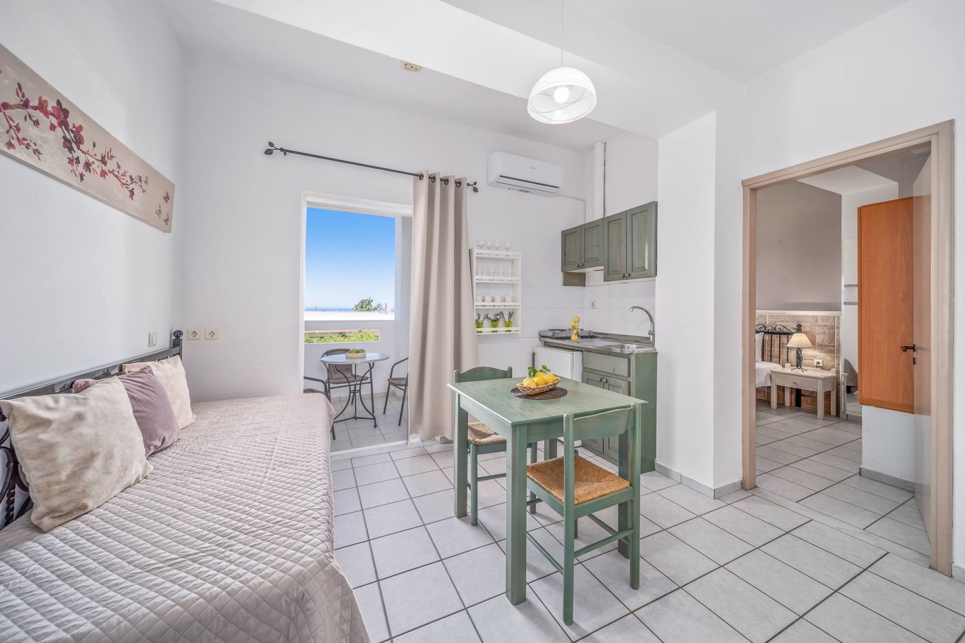 Maria-Rousse-Studios-Room-35