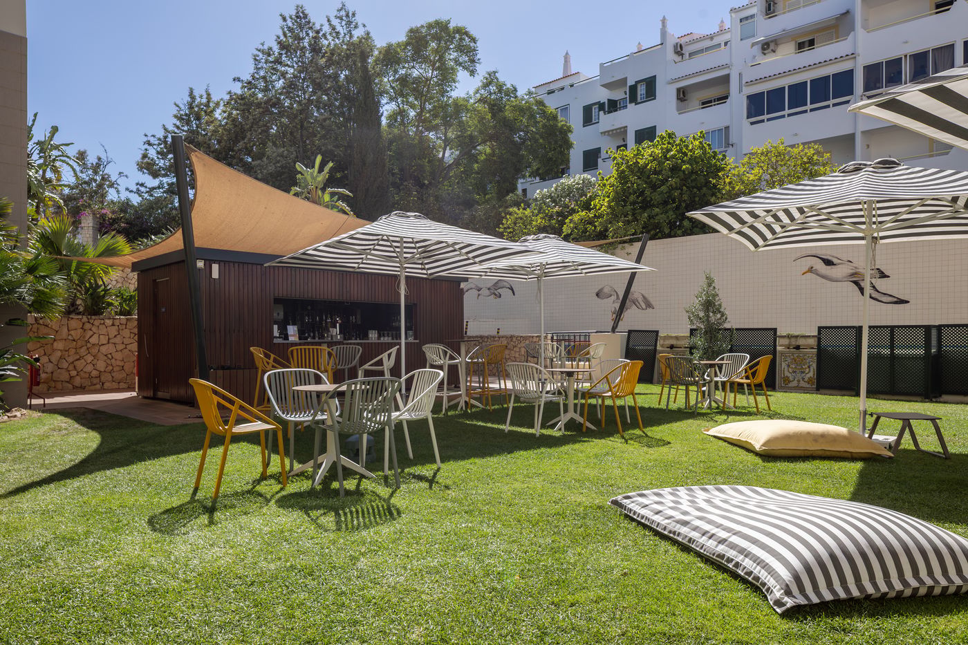 Holiday-Inn-Algarve--ex-Real-Bellavista--Bar-9