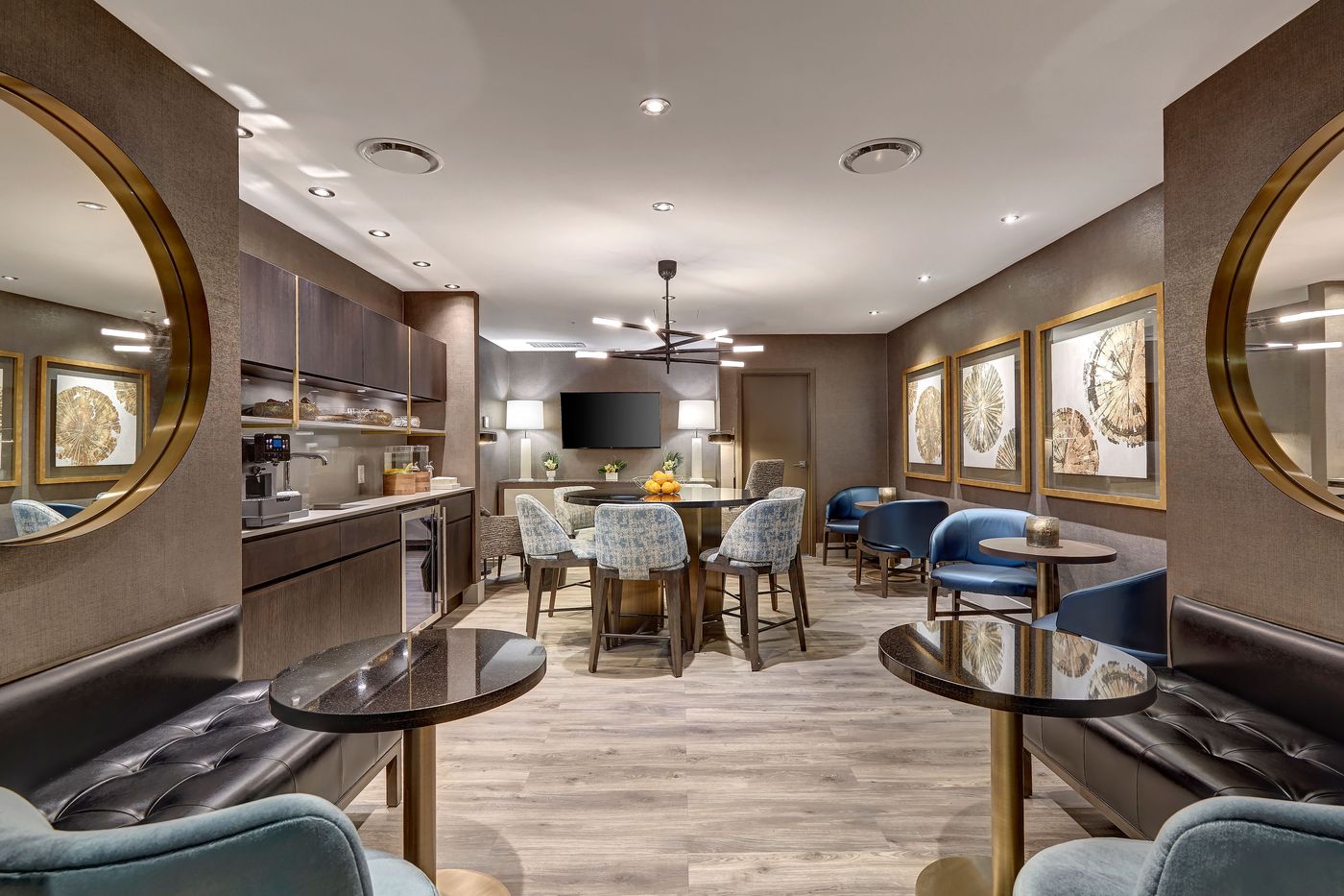 Town Inn Suites Toronto-Canada-Toronto-Lobby-7