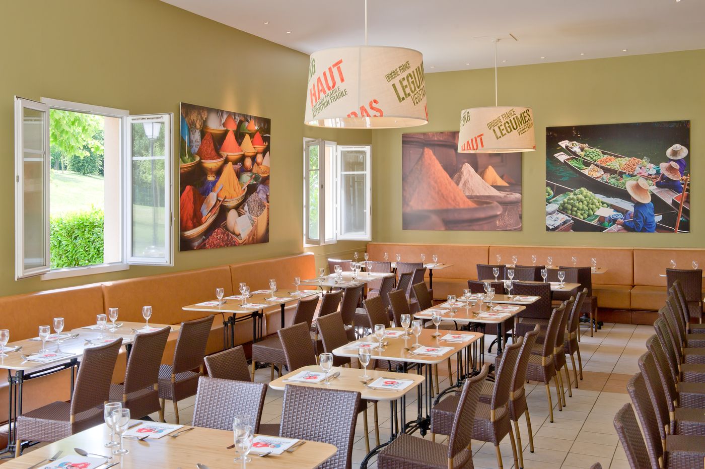 Explorers-Hotel-Restaurant-36