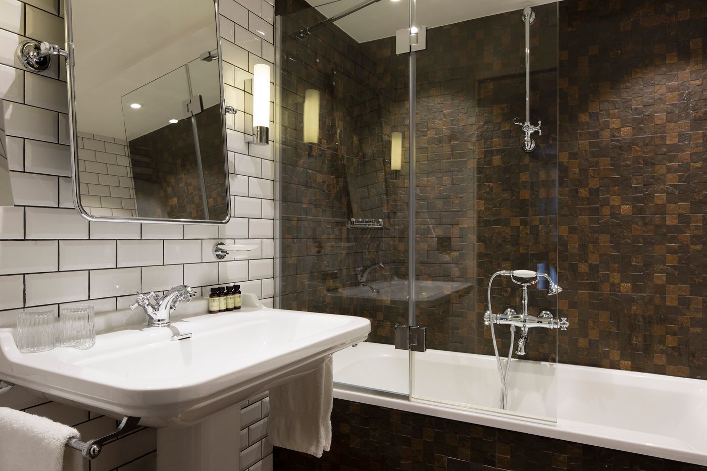 Whistler-Hotel-Room-20