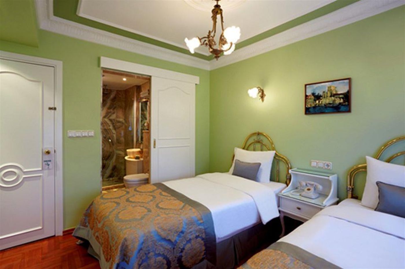 Valide Sultan Konagi-Turkey-ISTANBUL-Room-8