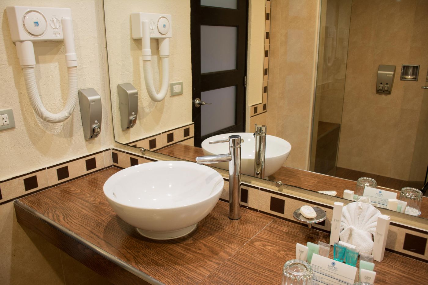 Sandos-Playacar-Beach-Resort-Room-38