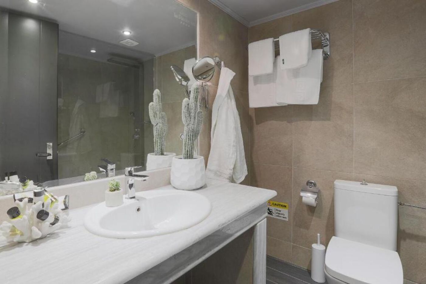 La-Piscine-Art-Hotel---Adult-Only-Room-41