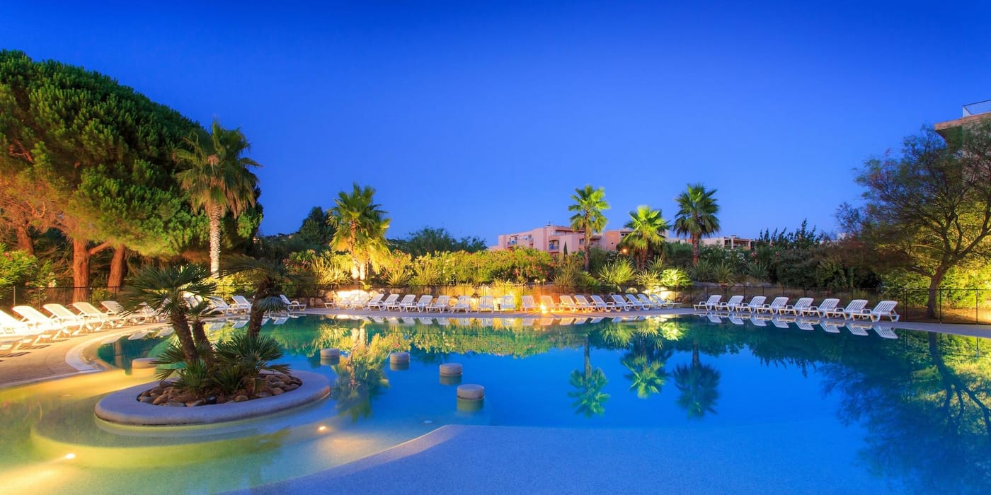 Le-Capet-Sports-and-Entertainment-2