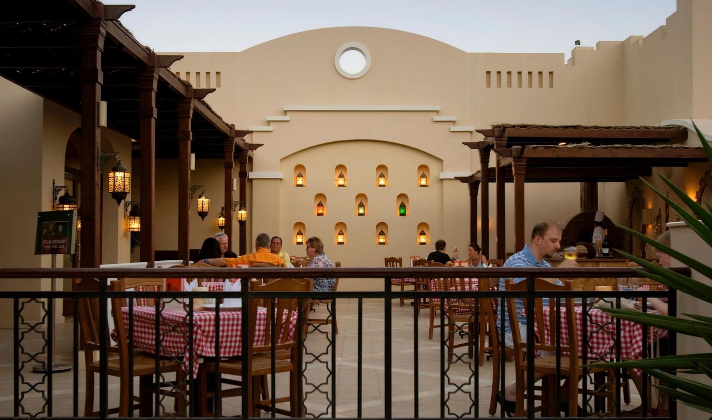 Jaz-Makadi-Star-Resort-and-Spa-Restaurant-23