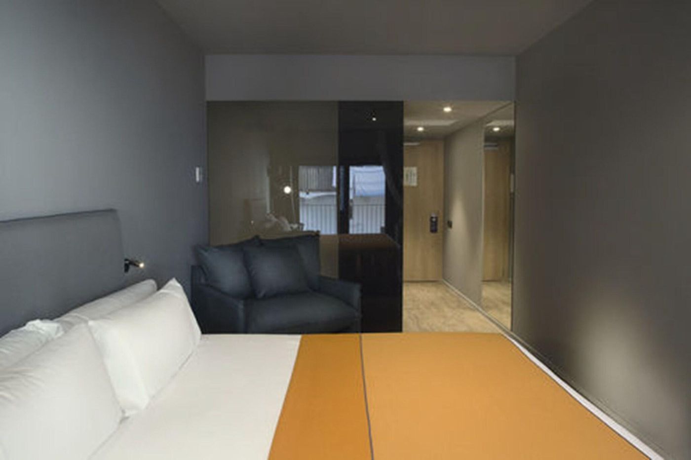 Yurbban Trafalgar Hotel-Spain-Barcelona-Room-3