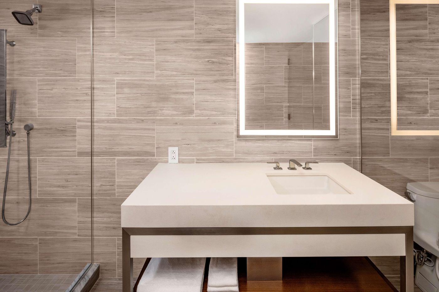 Hilton-Club-The-Quin-New-York-Room-49