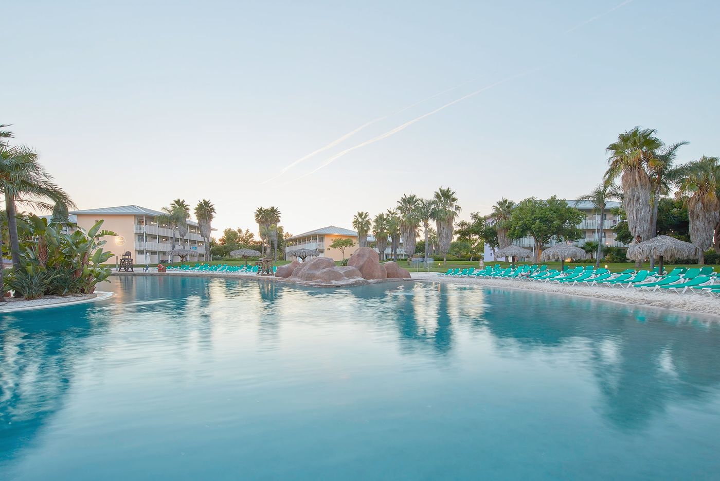 PortAventura-Hotel-Caribe---Theme-Park-General-view-4