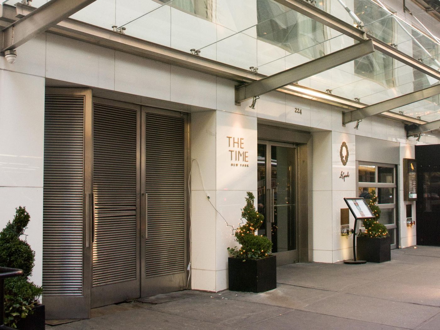 The-Time-New-York--part-of-JdV-by-Hyatt-General-view-6