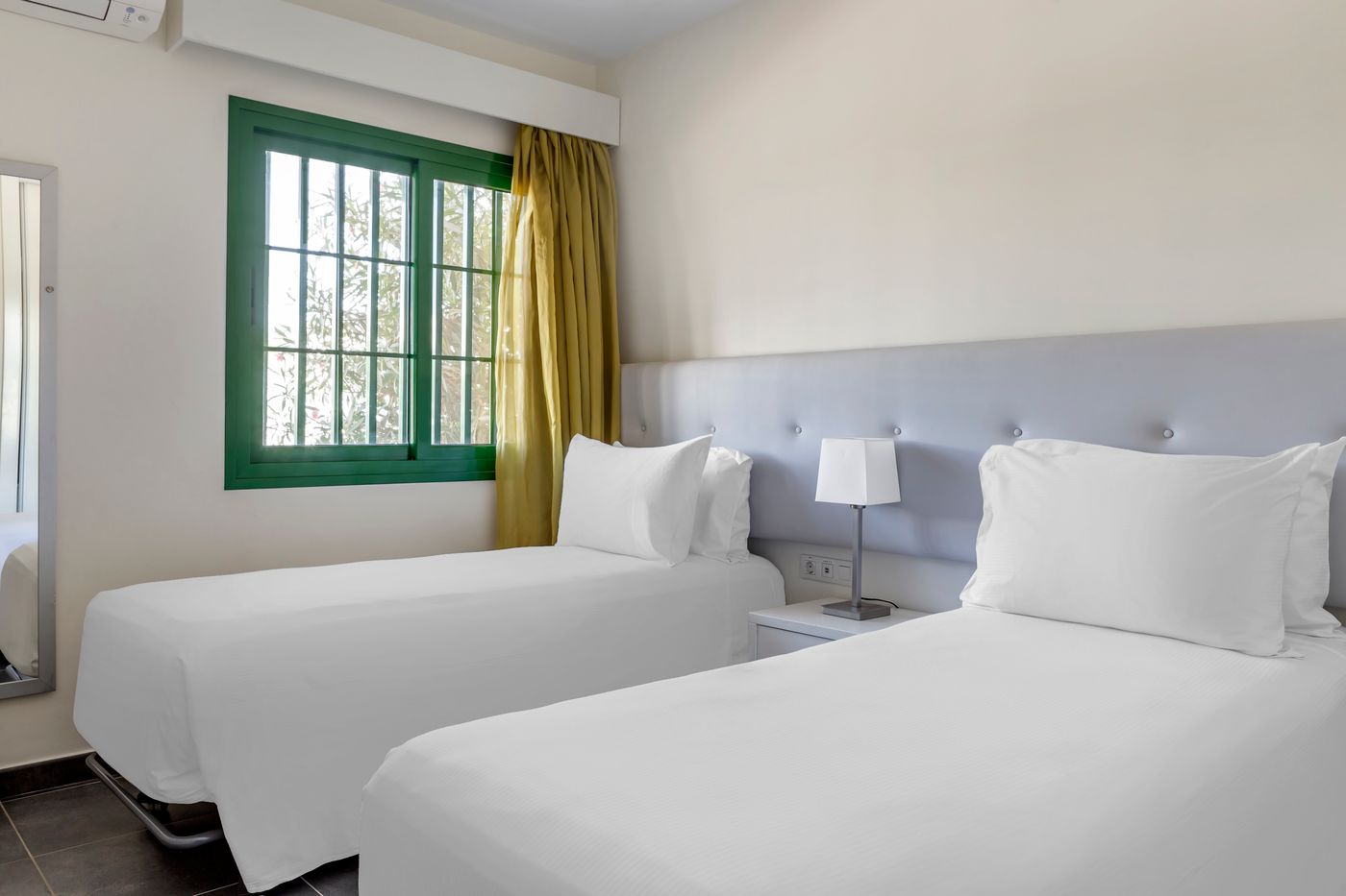 New - Club del Carmen