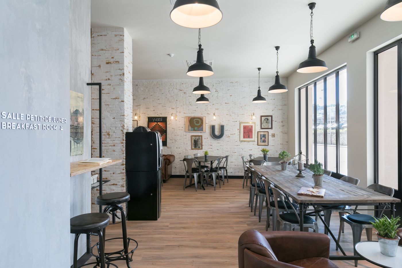 Best-Western-So-Co-by-HappyCulture-Lobby-42