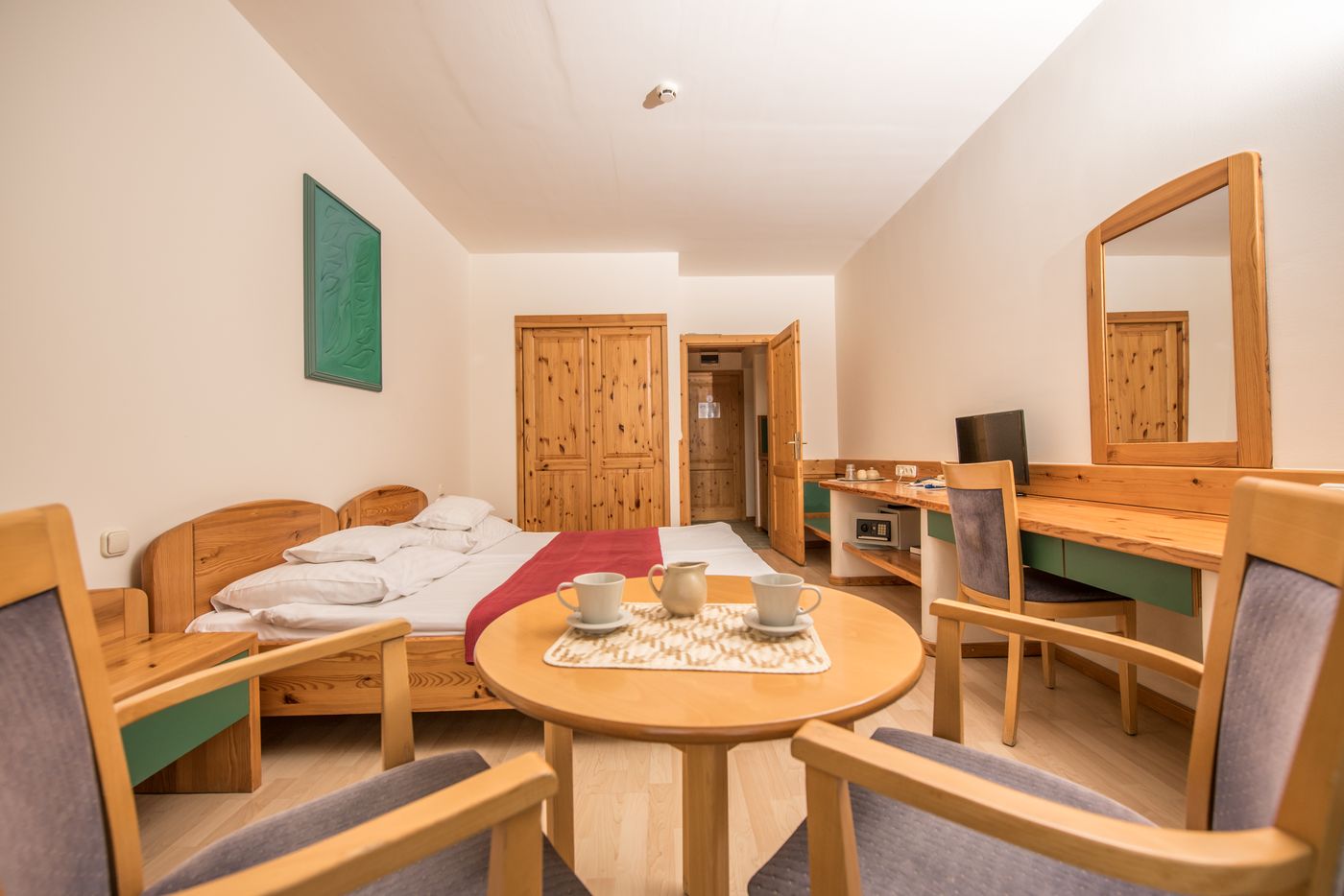 Petnehazy-Aparthotel-Room-4