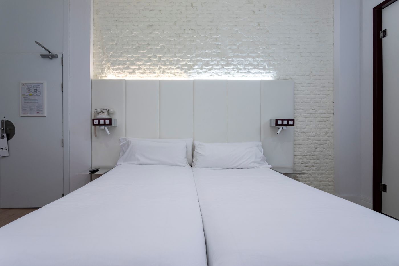 Petit-Palace-Lealtad-Plaza-Room-47