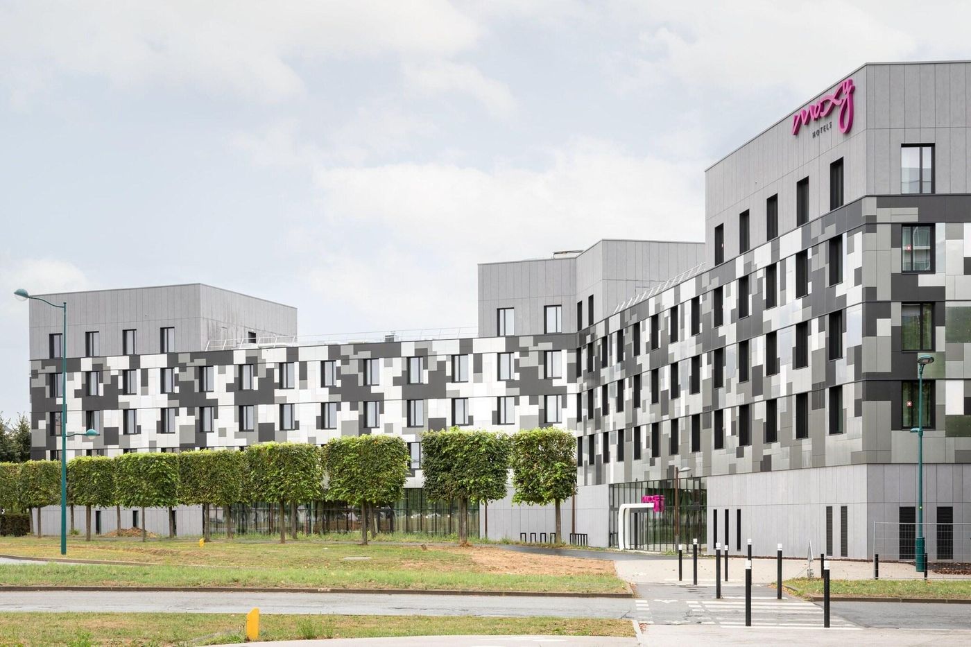 Moxy-Paris-Val-D-Europe-General-view-11