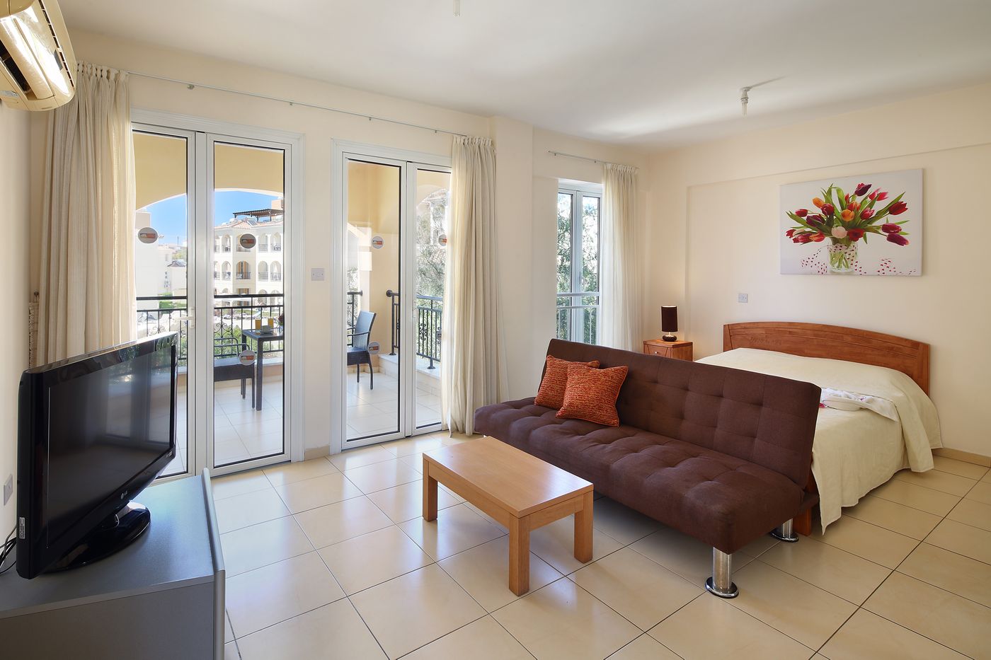 St Nicolas Elegant Residence