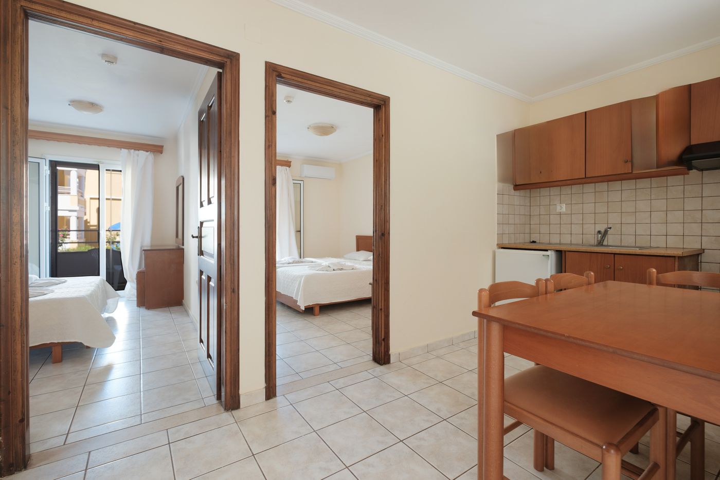 Paradise Hotel Apartments