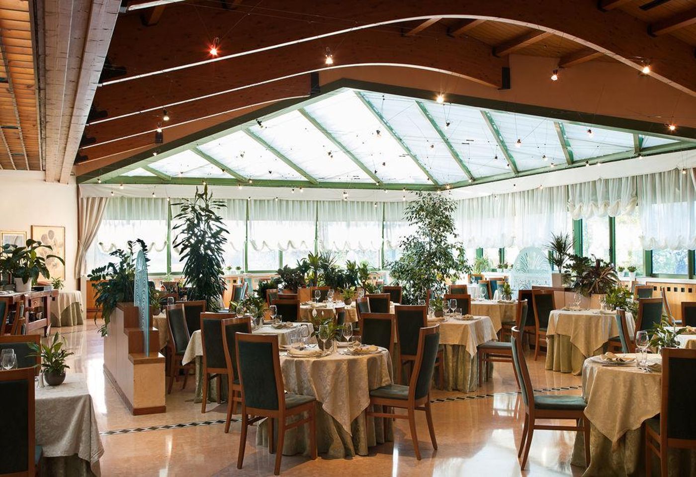 Best Western Hotel Leonardo da Vinci-Italy-Erba-General view-4