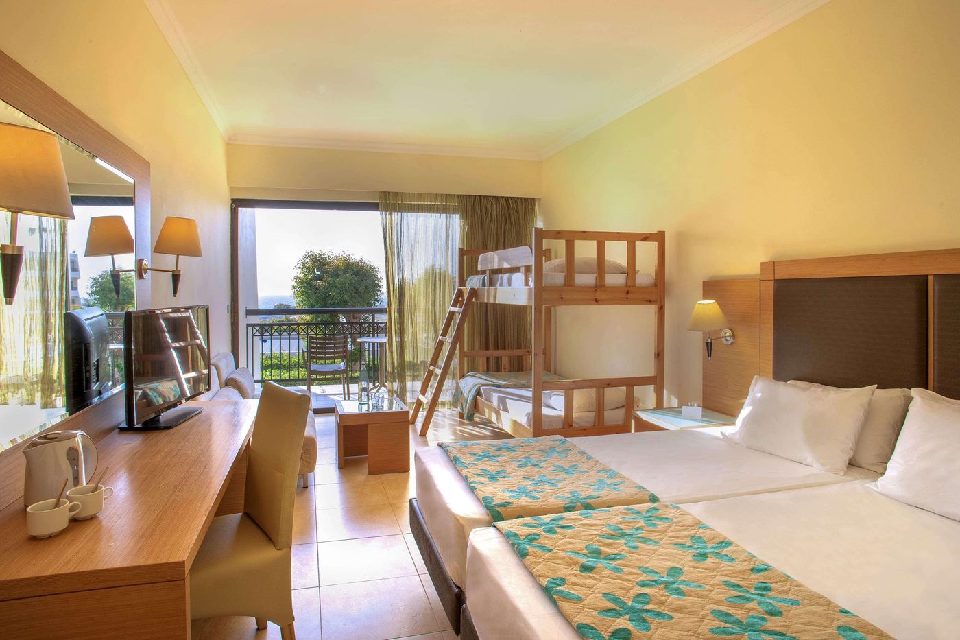 Smarline-Cosmopolitan-Room-42