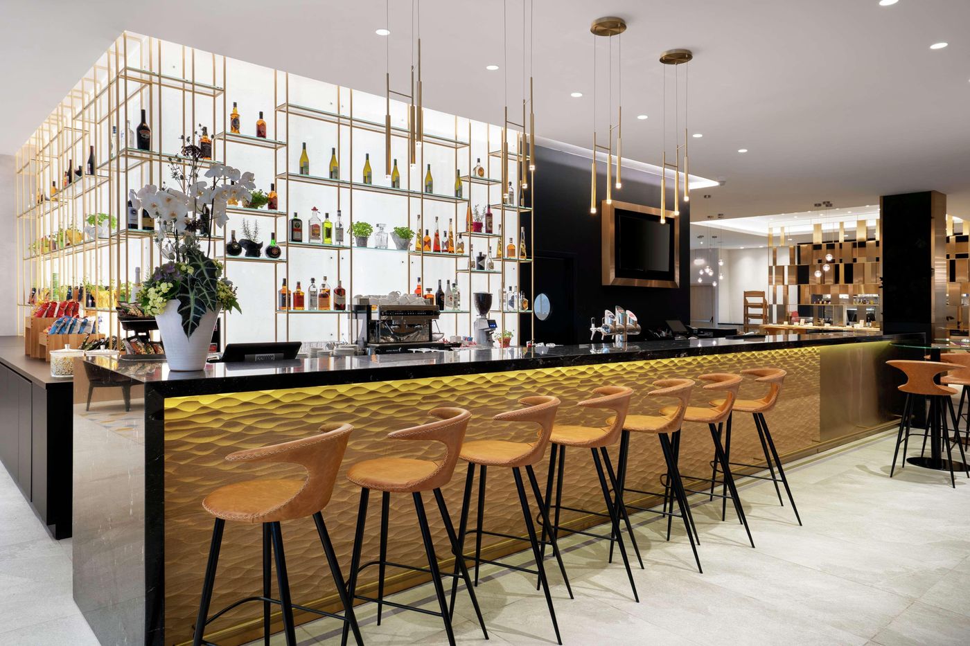 Hilton-Garden-Inn-Budapest-City-Centre-Bar-16