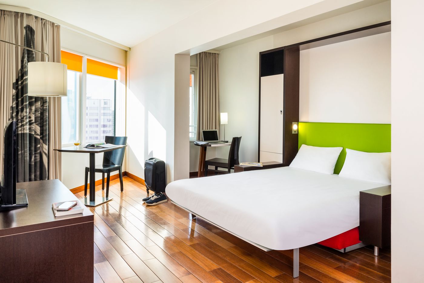 Adagio-Paris-Tour-Eiffel-Room-28